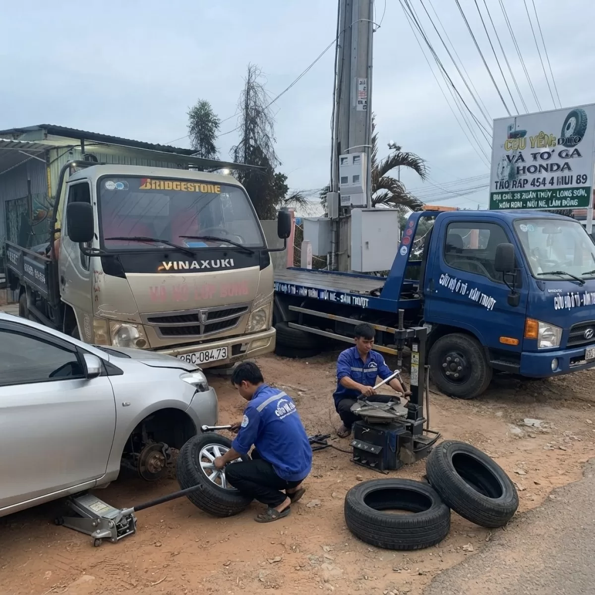 Cứu Hộ Ẵc Quy Lưu Động Sữa Chữa Làm Lốp Xe Ô Tô Phan Thiết