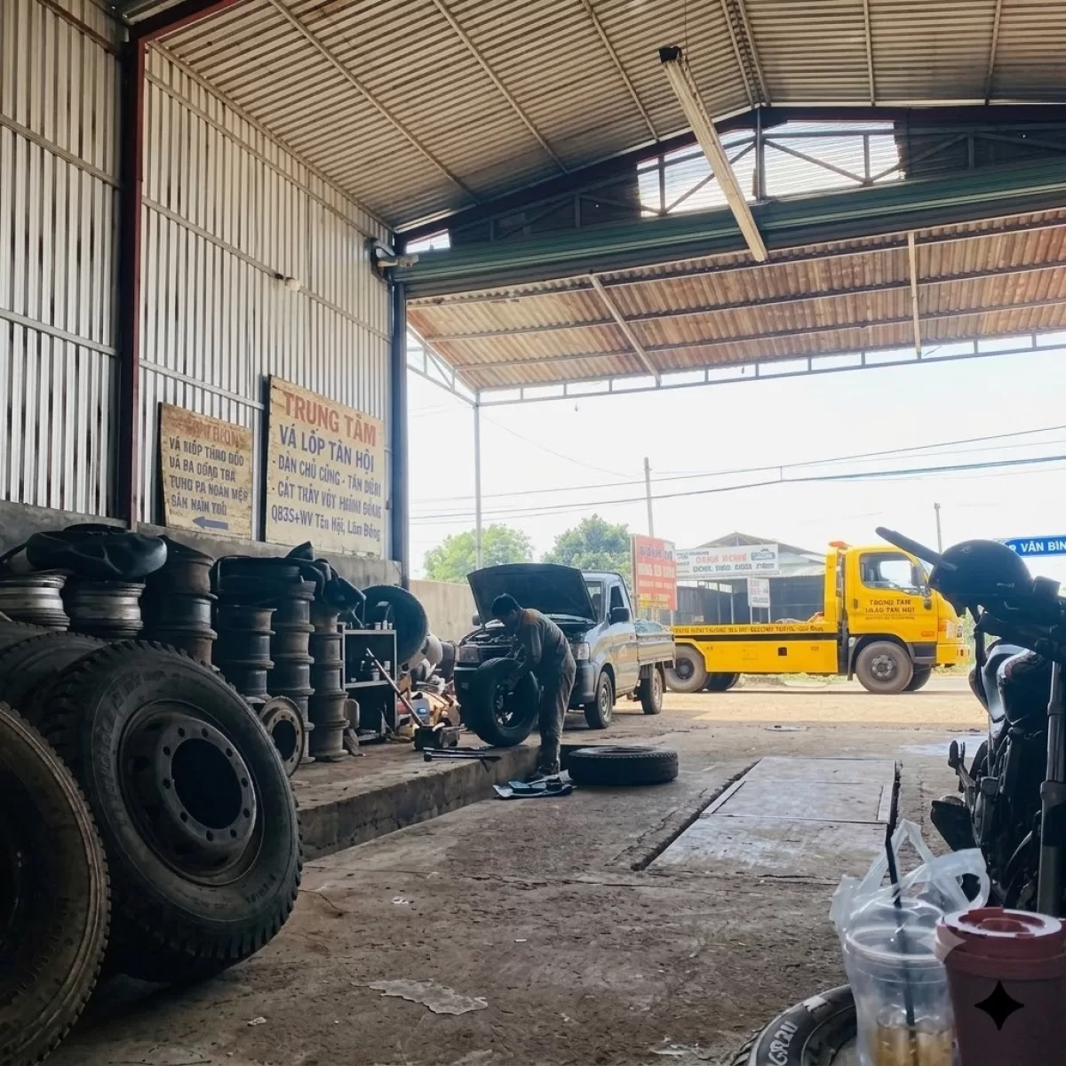 HAI LỐP CỨU HỘ Ô TÔ CÂU BÌNH ẮC QUY OTO