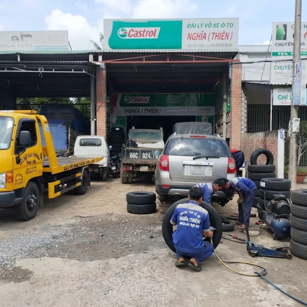 LÀM VỎ VÁ SĂM LƯU ĐỘNG XE DU LỊCH XE TẢI