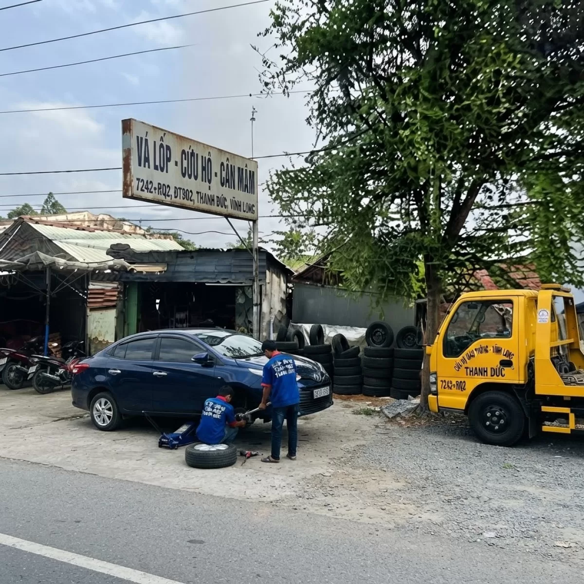 VÁ VỎ LƯU ĐỘNG SỬA XE LƯU ĐỘNG THANH ĐỨC