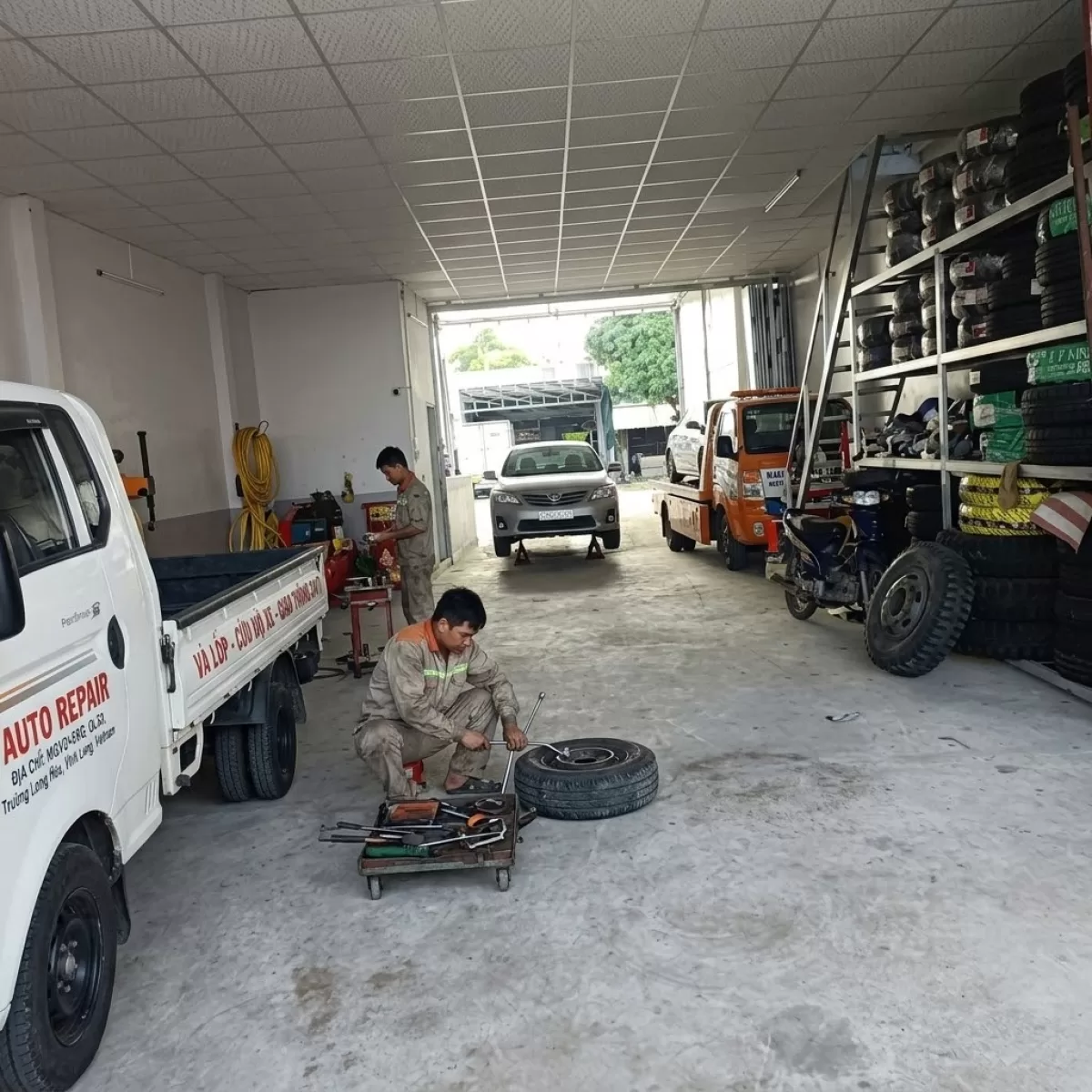 Vá Vỏ Vá Lốp Câu Kích Bình Ắc Quy Lưu Động